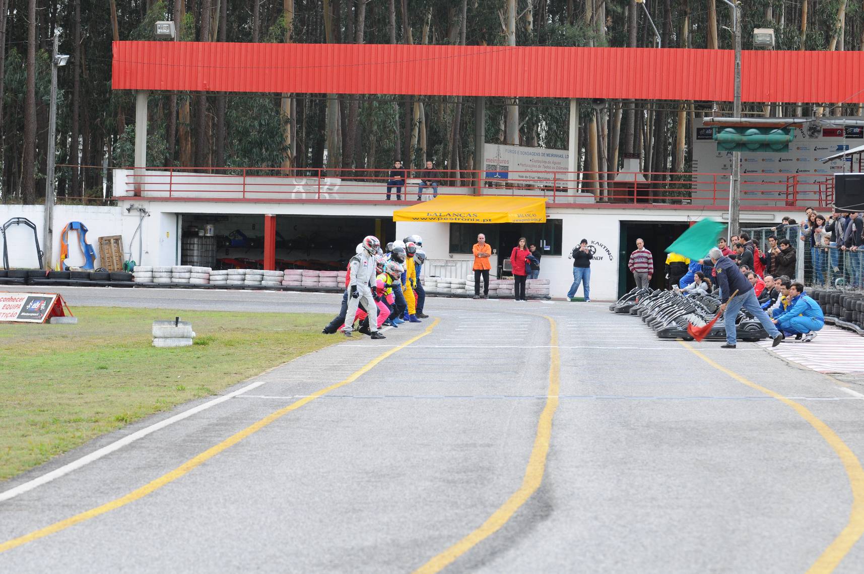 PMH Racing43