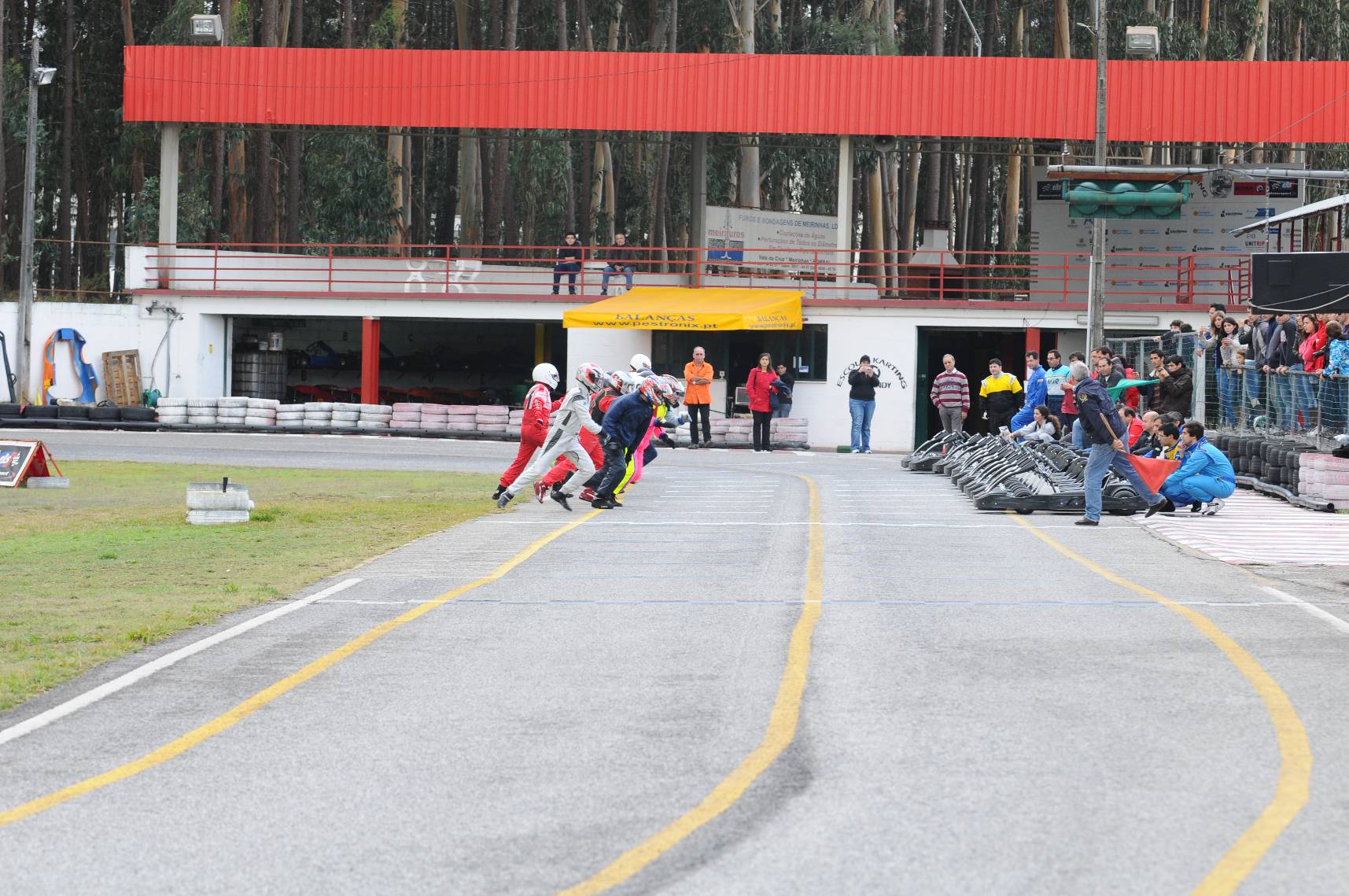 PMH Racing46