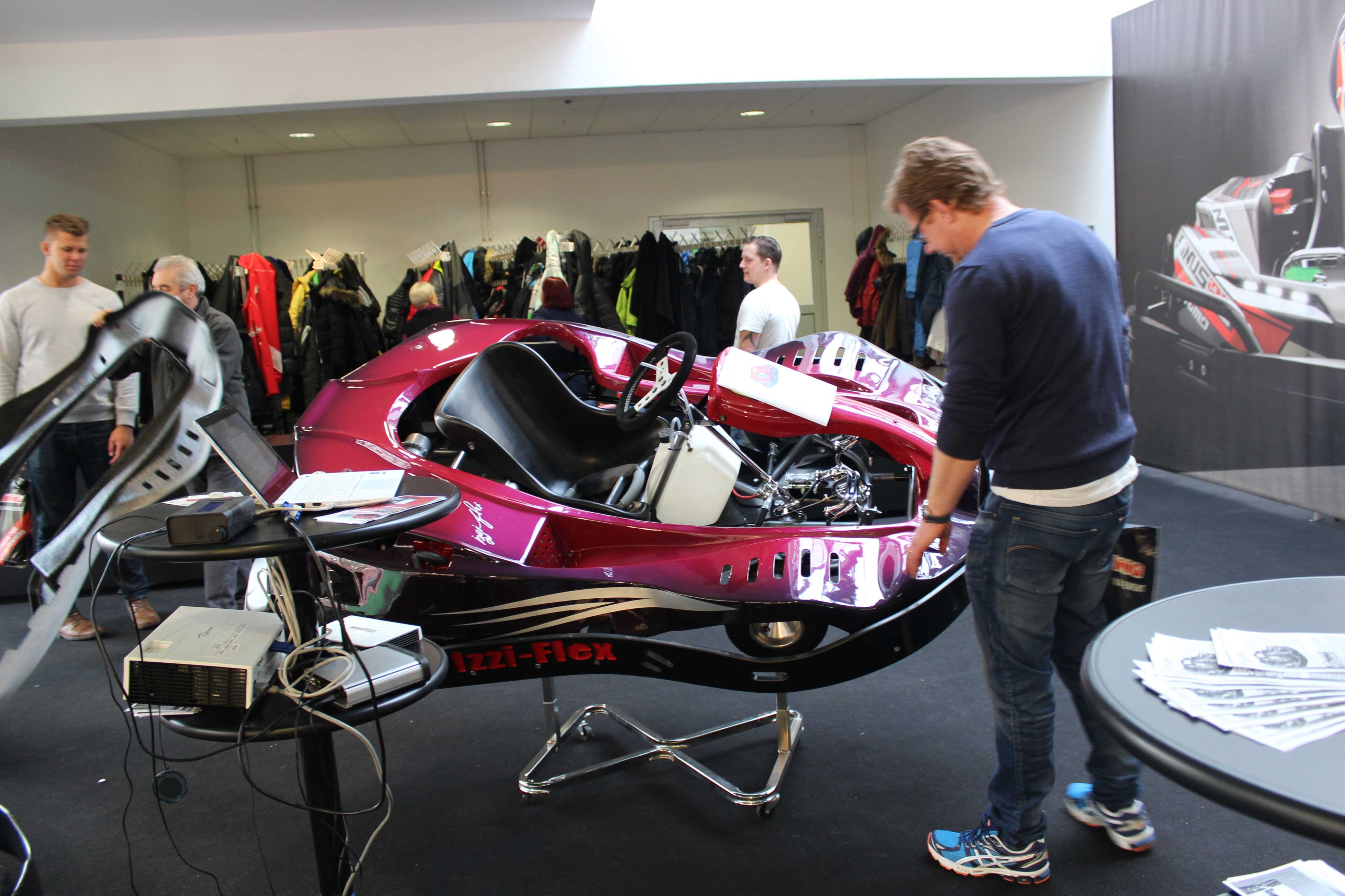 IZZI-FLEX Apresentação na Feira Internacional do Karting Alemanha8