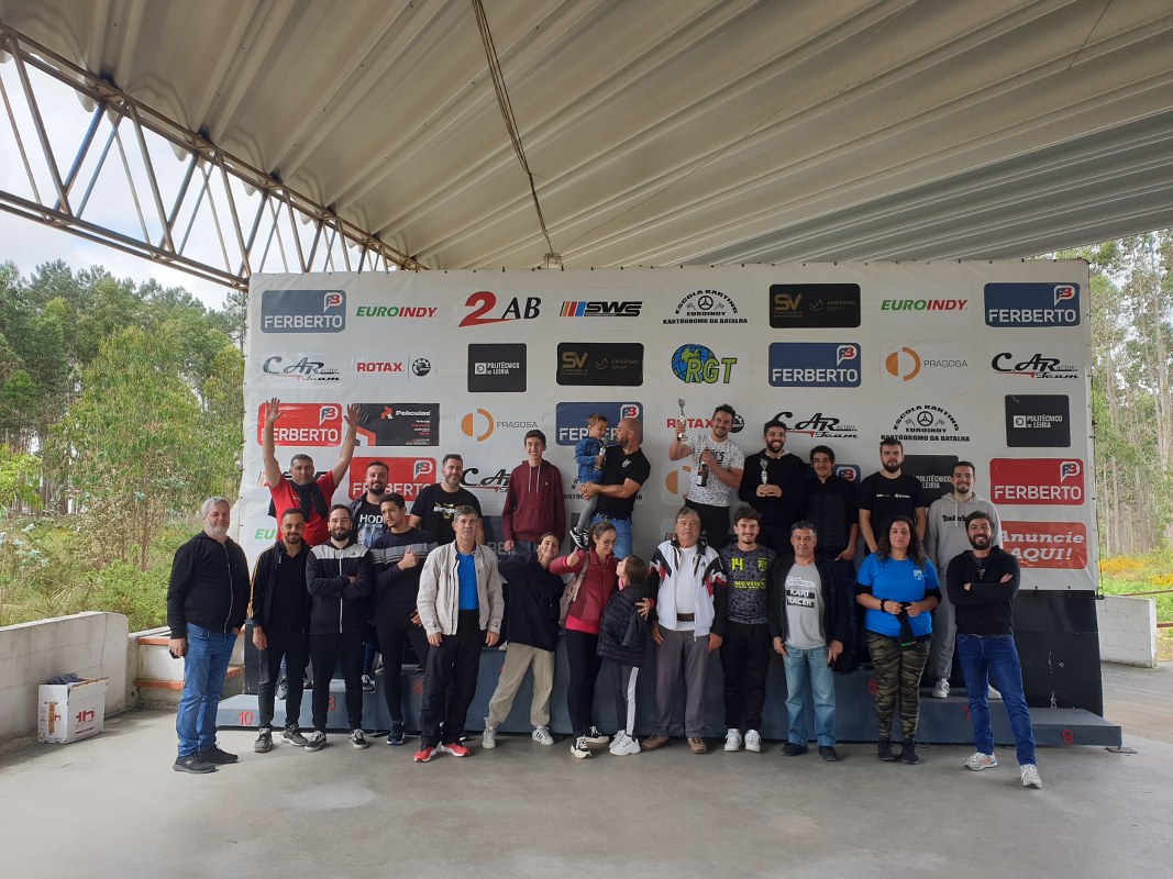 Associação Recreativa Pinheiros28